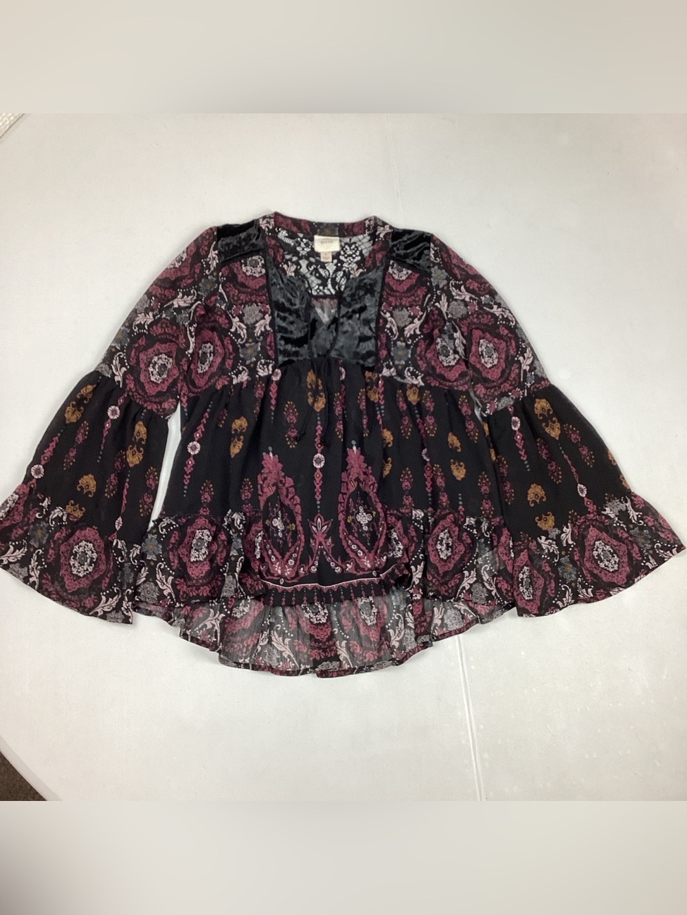 Knox Rose Black And Red Boho Bohemian Renaissance Bell Sleeve Blouse Small